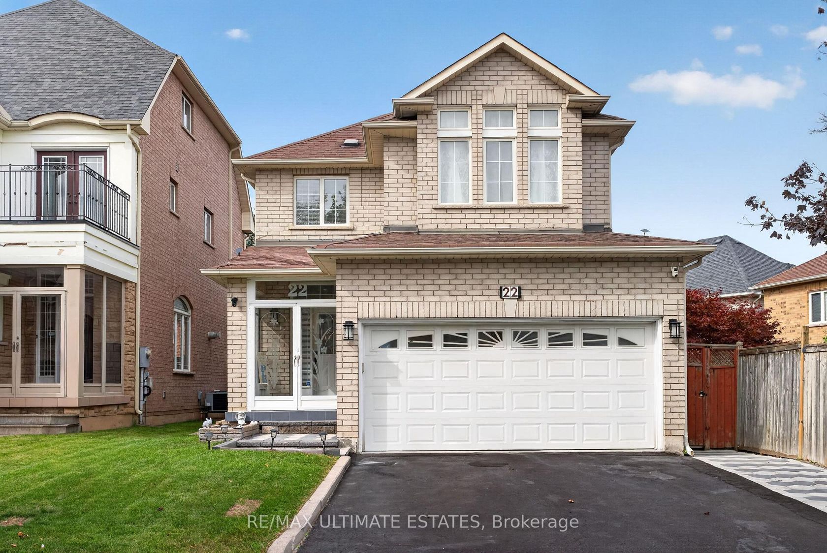 22 Copperstone Crescent, Rouge Woods, Richmond Hill photo number 2