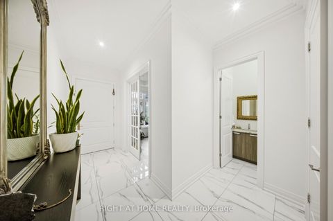 Photo 4 at 18 Casavant Court, Patterson, Vaughan