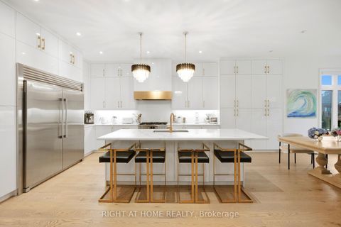 Photo 10 at 18 Casavant Court, Patterson, Vaughan
