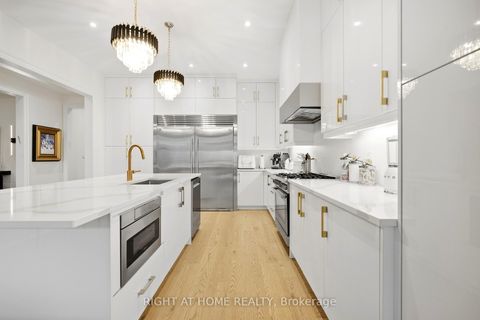 Photo 12 at 18 Casavant Court, Patterson, Vaughan