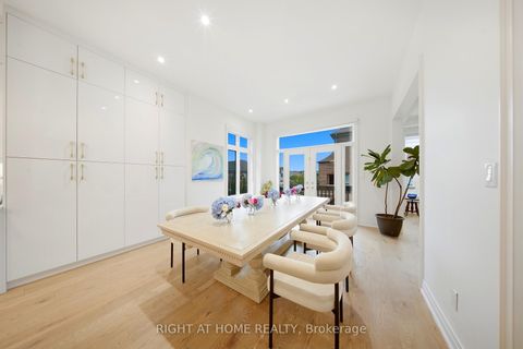 Photo 15 at 18 Casavant Court, Patterson, Vaughan
