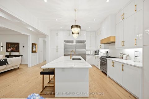Photo 19 at 18 Casavant Court, Patterson, Vaughan