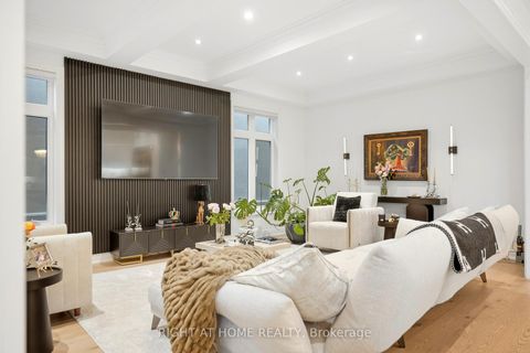 Photo 20 at 18 Casavant Court, Patterson, Vaughan