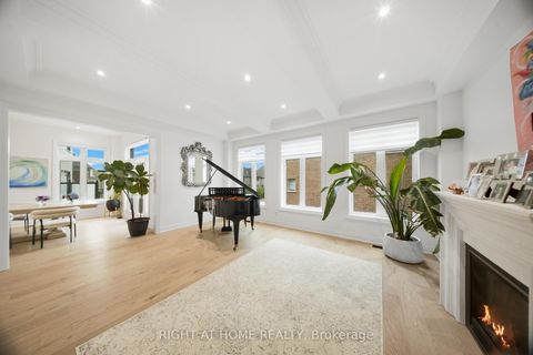 Photo 22 at 18 Casavant Court, Patterson, Vaughan