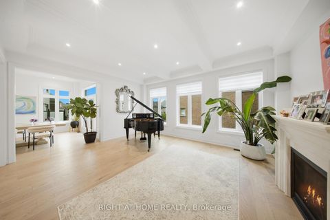 Photo 23 at 18 Casavant Court, Patterson, Vaughan