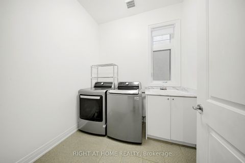 Photo 24 at 18 Casavant Court, Patterson, Vaughan