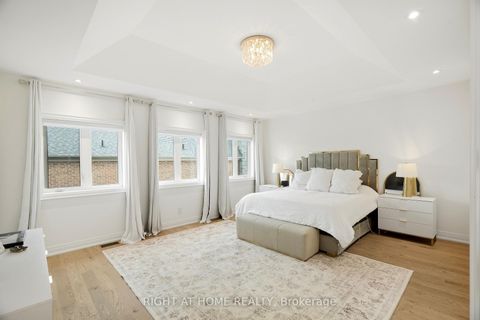 Photo 27 at 18 Casavant Court, Patterson, Vaughan
