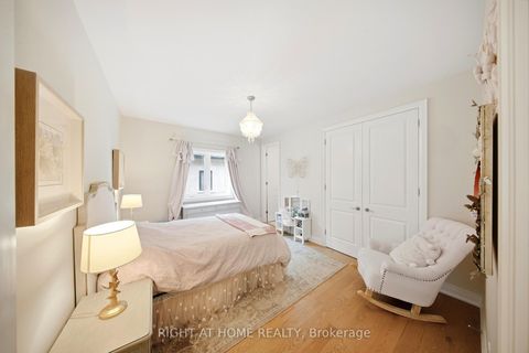 Photo 33 at 18 Casavant Court, Patterson, Vaughan