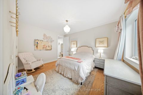 Photo 34 at 18 Casavant Court, Patterson, Vaughan