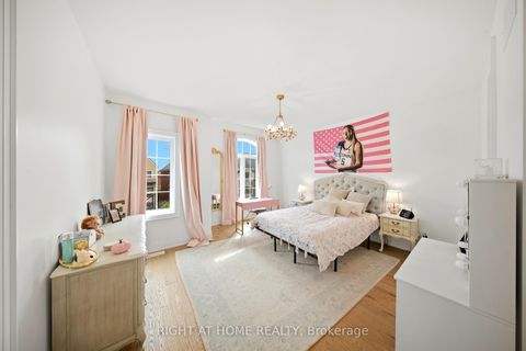 Photo 38 at 18 Casavant Court, Patterson, Vaughan