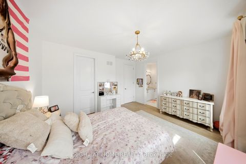Photo 39 at 18 Casavant Court, Patterson, Vaughan