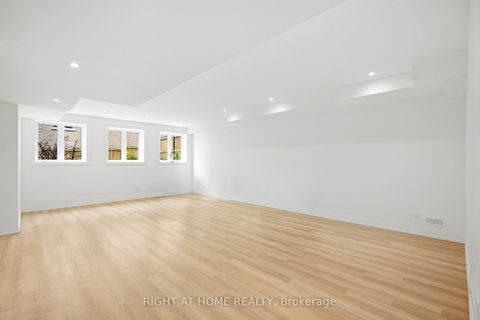 Photo 45 at 18 Casavant Court, Patterson, Vaughan