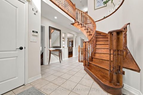 Photo 4 at 212 Bachman Drive, Maple, Vaughan