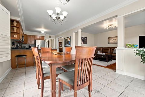 Photo 11 at 212 Bachman Drive, Maple, Vaughan