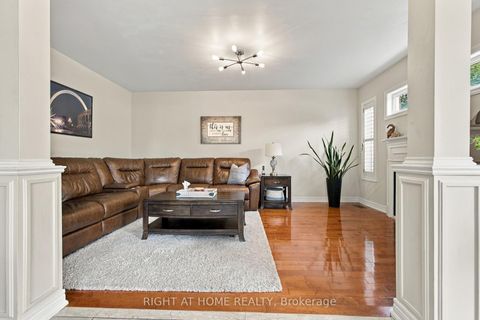 Photo 12 at 212 Bachman Drive, Maple, Vaughan