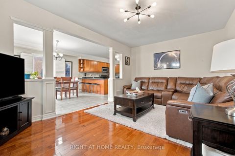 Photo 13 at 212 Bachman Drive, Maple, Vaughan