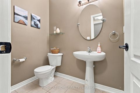 Photo 16 at 212 Bachman Drive, Maple, Vaughan