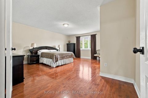 Photo 18 at 212 Bachman Drive, Maple, Vaughan