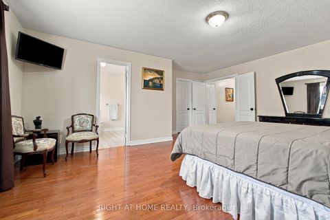 Photo 19 at 212 Bachman Drive, Maple, Vaughan
