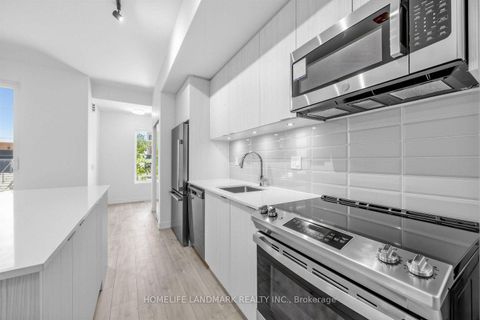 Photo 12 at 5 - 172 Clonmore Drive, Cliffside, Toronto