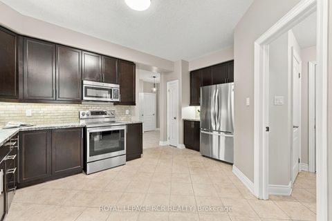 Photo 5 at 825 Booth Avenue, Alcona, Innisfil