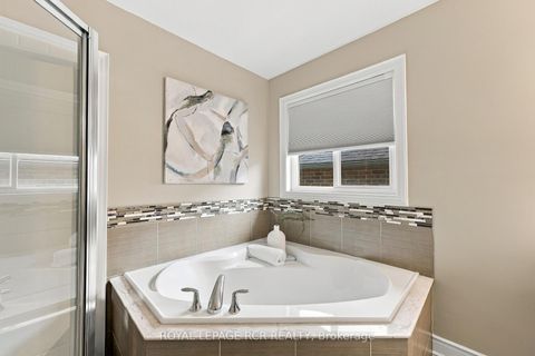 Photo 18 at 825 Booth Avenue, Alcona, Innisfil