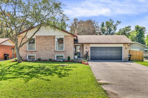 Photo 1 at 1045 Lebanon Drive, Alcona, Innisfil