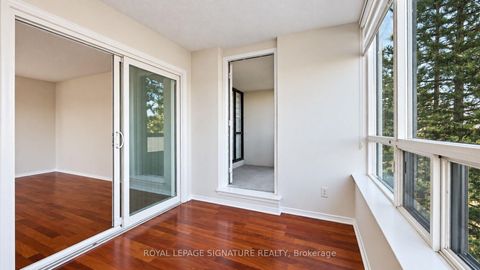 Photo 4 at 411 - 7 Bishop Avenue, Newtonbrook East, Toronto