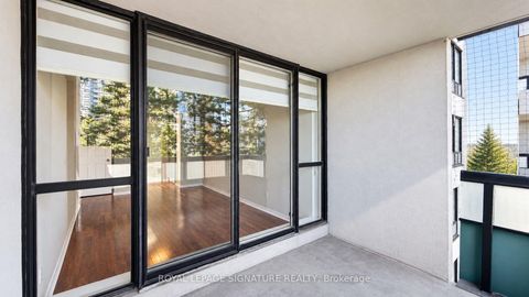 Photo 21 at 411 - 7 Bishop Avenue, Newtonbrook East, Toronto