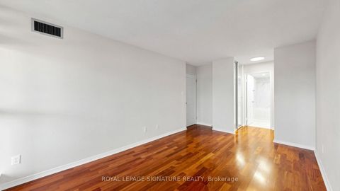 Photo 22 at 411 - 7 Bishop Avenue, Newtonbrook East, Toronto