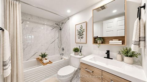 Photo 23 at 411 - 7 Bishop Avenue, Newtonbrook East, Toronto