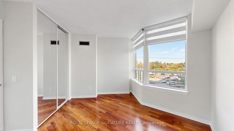 Photo 27 at 411 - 7 Bishop Avenue, Newtonbrook East, Toronto