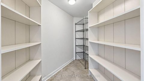 Photo 32 at 411 - 7 Bishop Avenue, Newtonbrook East, Toronto