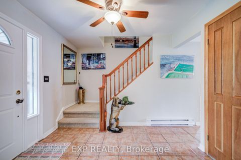 Photo 8 at 17 Rustywood Drive, Donalda, Toronto