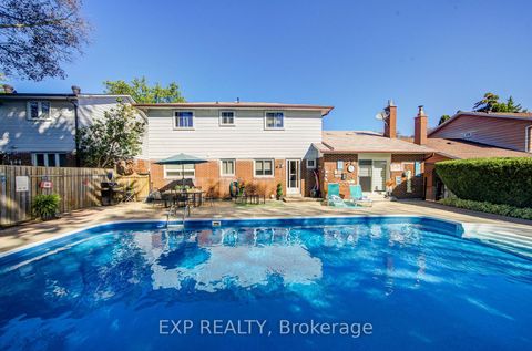 Photo 37 at 17 Rustywood Drive, Donalda, Toronto