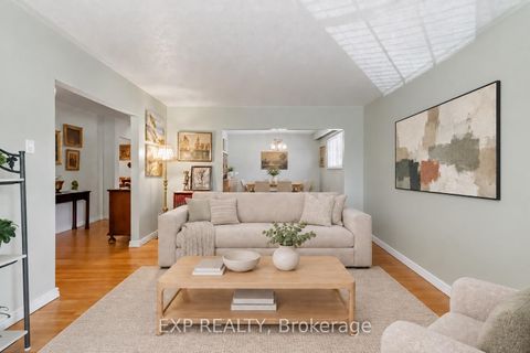 Photo 6 at 152 Hilda Avenue, Newtonbrook West, Toronto