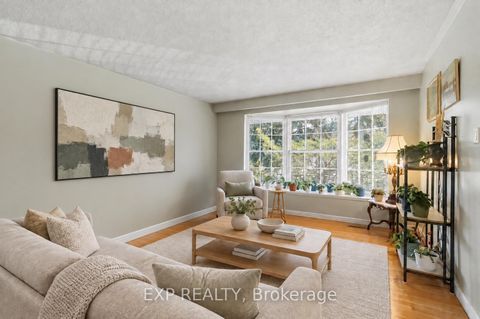 Photo 7 at 152 Hilda Avenue, Newtonbrook West, Toronto