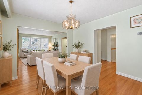 Photo 13 at 152 Hilda Avenue, Newtonbrook West, Toronto