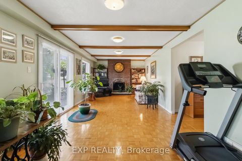 Photo 19 at 152 Hilda Avenue, Newtonbrook West, Toronto
