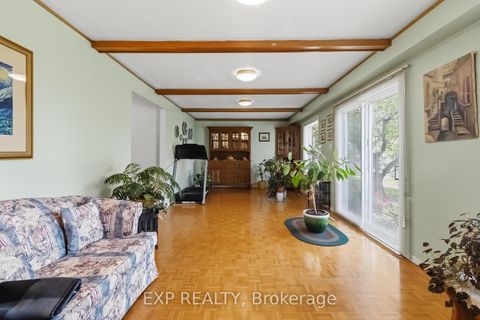 Photo 21 at 152 Hilda Avenue, Newtonbrook West, Toronto
