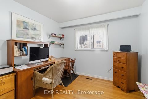 Photo 23 at 152 Hilda Avenue, Newtonbrook West, Toronto