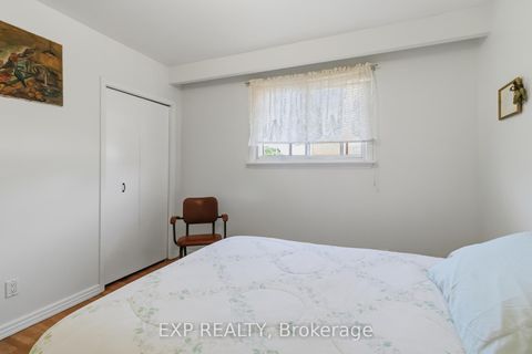 Photo 27 at 152 Hilda Avenue, Newtonbrook West, Toronto