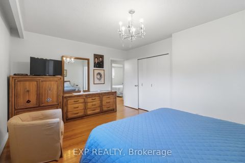 Photo 30 at 152 Hilda Avenue, Newtonbrook West, Toronto