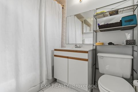 Photo 33 at 152 Hilda Avenue, Newtonbrook West, Toronto