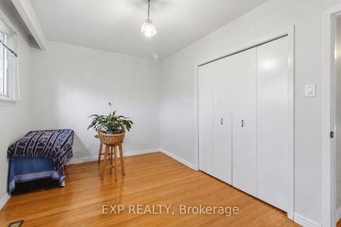 Photo 34 at 152 Hilda Avenue, Newtonbrook West, Toronto