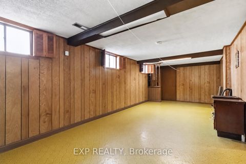 Photo 37 at 152 Hilda Avenue, Newtonbrook West, Toronto