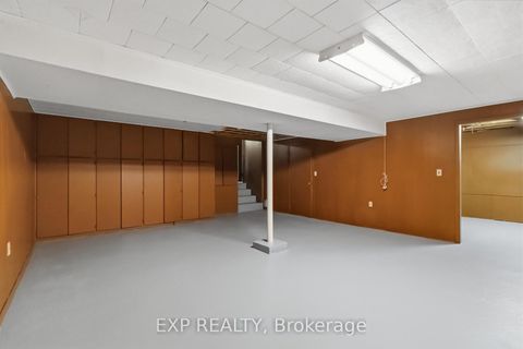 Photo 42 at 152 Hilda Avenue, Newtonbrook West, Toronto
