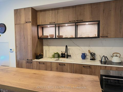Photo 5 at 708 - 505 Richmond Street W, Waterfront Communities C1, Toronto