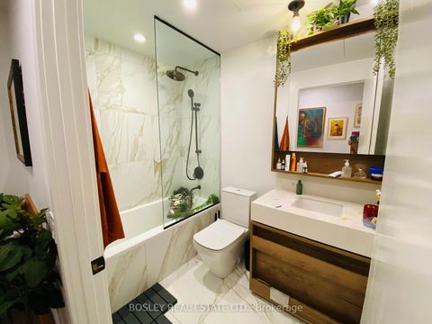 Photo 6 at 708 - 505 Richmond Street W, Waterfront Communities C1, Toronto