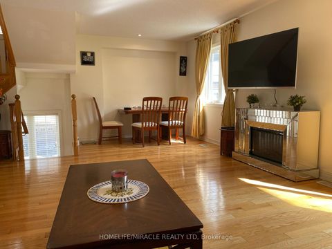 Photo 2 at 13 Vasto Lane, Scarborough Village, Toronto